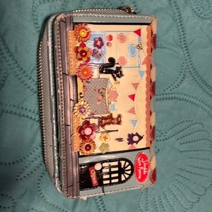 Vendula tea room wallet